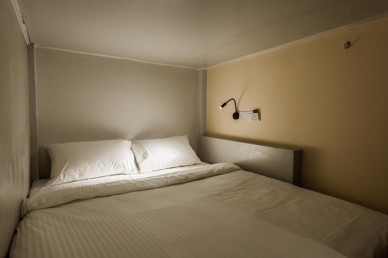 Bunk & Bilik Hotel Sri Petaling Куала Лумпур Екстериор снимка