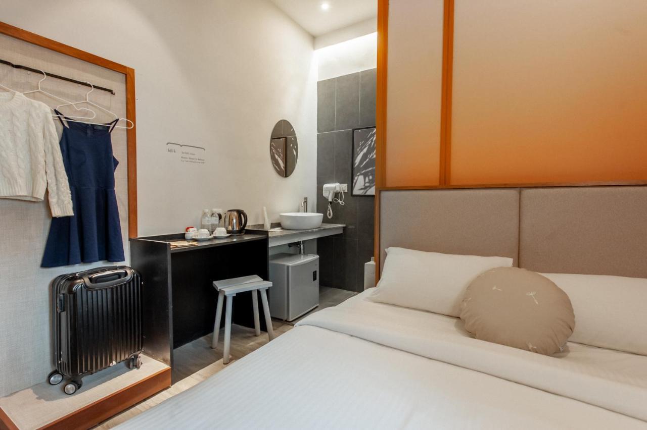 Bunk & Bilik Hotel Sri Petaling Куала Лумпур Екстериор снимка
